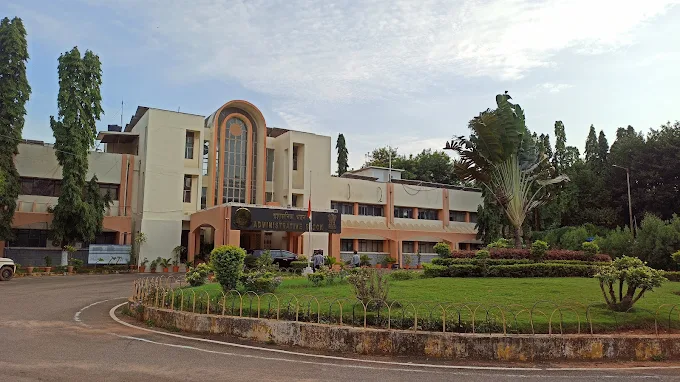 University of Hyderabad (UoH)